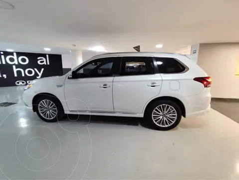 Mitsubishi Outlander PHEV SE usado (2019) color Blanco financiado en mensualidades(enganche $90,200 mensualidades desde $10,440)