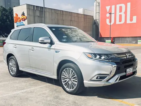 Mitsubishi Outlander PHEV Limited usado (2020) color plateado precio $410,000