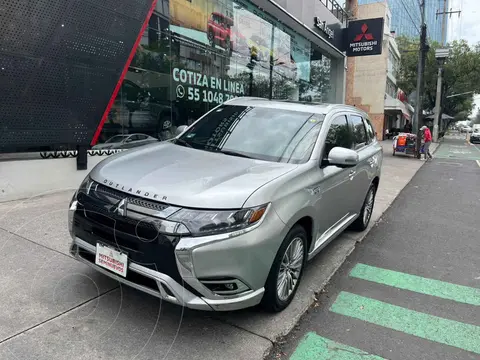 Mitsubishi Outlander PHEV Limited usado (2020) color Plata financiado en mensualidades(enganche $89,376 mensualidades desde $8,529)
