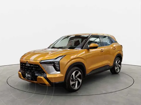 Mitsubishi Outlander Sport SE usado (2025) color Amarillo financiado en mensualidades(enganche $75,900 mensualidades desde $7,487)