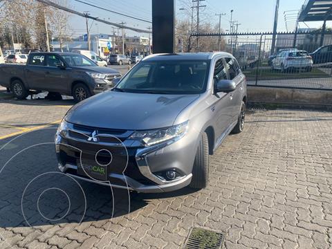 Mitsubishi Outlander 2.0L PHEV 4X4 usado (2018) color Plata precio $24.990.000
