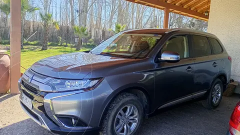 Mitsubishi Outlander  2.0L 4x2 usado (2021) color Gris Oscuro precio $18.900.000