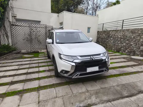 Mitsubishi Outlander 2.4L GLX 4X4 Aut usado (2019) color Blanco precio $13.490.000