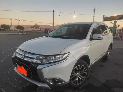 Mitsubishi Outlander  2.4 GLX 4X4 Aut usado (2016) color Blanco precio $16.500.000