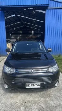 Mitsubishi Outlander  2.0 PHEV 4X4 usado (2015) color Negro precio $9.800.000