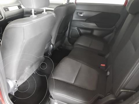 Mitsubishi Outlander 2.4L ES usado (2017) color Rojo precio $259,900