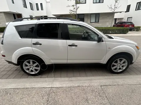 Mitsubishi Outlander 2.4L LS usado (2007) color Blanco precio $121,000
