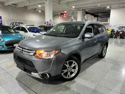 Mitsubishi Outlander 2.4L SE usado (2015) color Gris financiado en mensualidades(enganche $64,038 mensualidades desde $4,899)