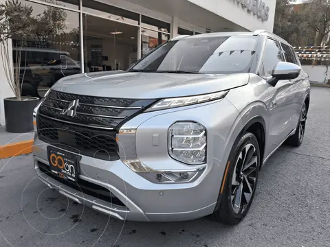 Mitsubishi Outlander Limited usado (2023) color MITS STERLING SILVER precio $595,000