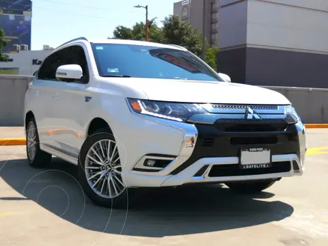 Mitsubishi Outlander Limited usado (2020) color Blanco precio $400,000