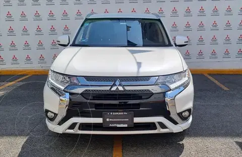 Mitsubishi Outlander SE Plus usado (2020) color Blanco precio $520,000