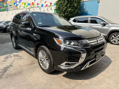 Mitsubishi Outlander Limited usado (2021) color Negro precio $570,000