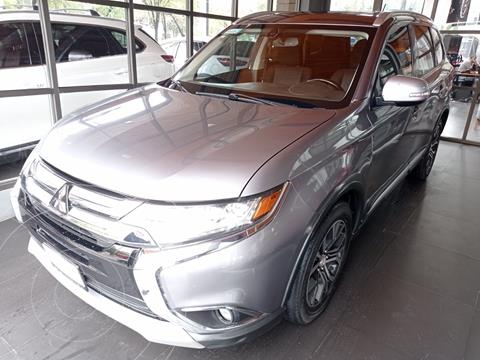 Mitsubishi Outlander 2.4L SE usado (2016) color Gris Titanio precio $247,000