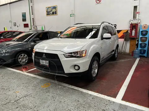 Mitsubishi Outlander 2.4L XLS usado (2011) color Blanco precio $169,000