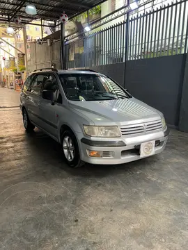 Mitsubishi Space Wagon Van usado (2001) color Plata precio u$s8.800
