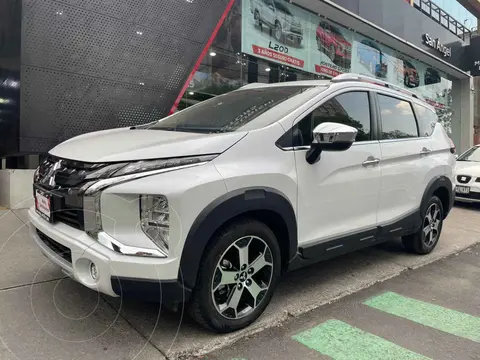 Mitsubishi Xpander Cross 1.5L Cross usado (2023) color Blanco financiado en mensualidades(enganche $65,408 mensualidades desde $6,242)