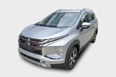 Mitsubishi Xpander Cross 1.5L Cross usado (2023) color Plata precio $327,000