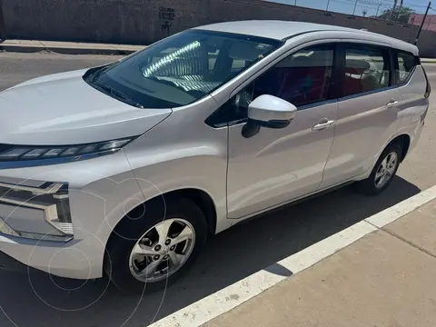 Mitsubishi Xpander GLS usado (2024) color Blanco Perla precio $300,000