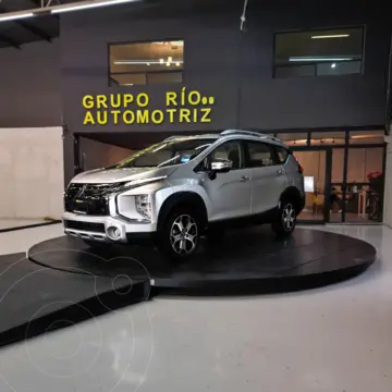 Mitsubishi Xpander 1.5L usado (2022) color plateado financiado en mensualidades(enganche $39,078 mensualidades desde $8,239)