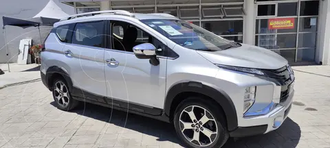 Mitsubishi Xpander 1.5L Cross usado (2022) color Plata Metalico financiado en mensualidades(enganche $86,253 mensualidades desde $7,385)