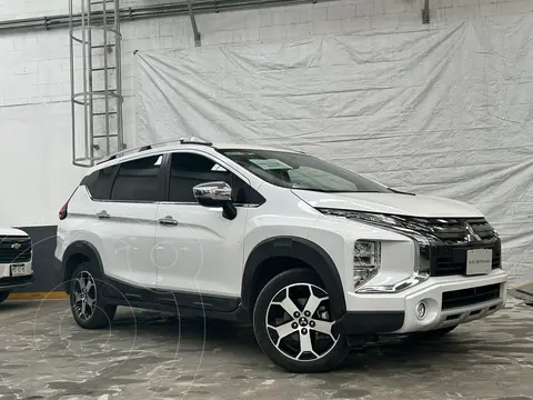 Mitsubishi Xpander 1.5L Cross usado (2023) color Blanco precio $338,800