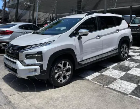 Mitsubishi Xpander Cross usado (2024) color Blanco Perla financiado en mensualidades(enganche $109,675 mensualidades desde $9,277)