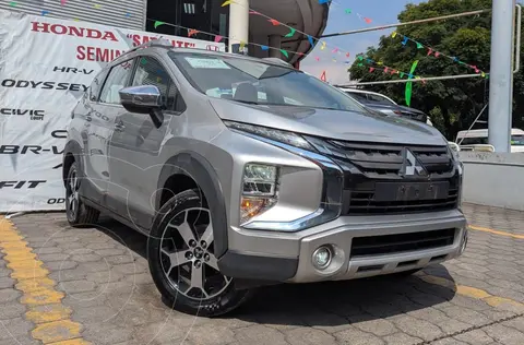 Mitsubishi Xpander 1.5L usado (2023) color plateado financiado en mensualidades(enganche $116,000 mensualidades desde $5,100)