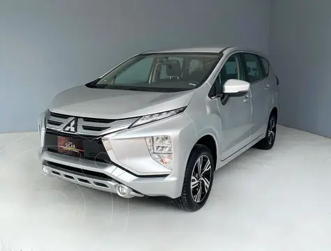 Mitsubishi Xpander 1.5L usado (2023) color plateado precio $269,000