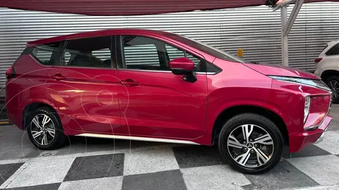 Mitsubishi Xpander 1.5L usado (2022) color Rojo precio $270,000