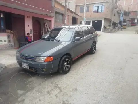 Nissan AD Wagon Automatico usado (2000) color Gris precio u$s4,070