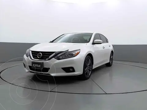 Nissan Altima Exclusive usado (2018) color Negro precio $363,999