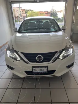 Nissan Altima Advance NAVI usado (2018) color Blanco precio $330,000