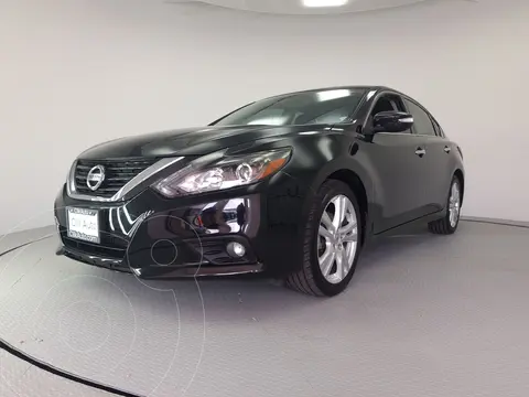 Nissan Altima Advance NAVI usado (2017) color Negro precio $264,000