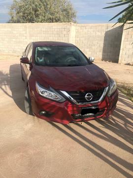 Nissan Altima Sense usado (2017) color Rojo precio $229,000