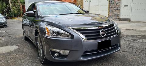 Nissan Altima Exclusive usado (2014) color Gris Oxford precio $160,000