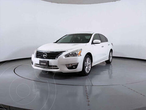 Nissan Altima Advance usado (2016) color Blanco precio $236,999