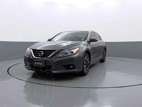 Nissan Altima Advance NAVI usado (2018) color Negro precio $327,999