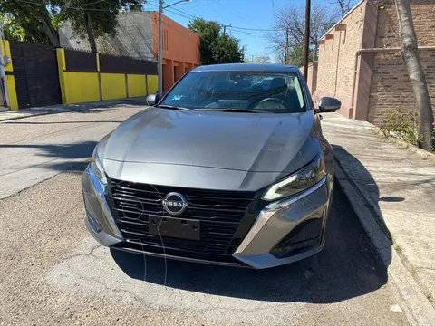 Nissan Altima Exclusive Turbo usado (2024) color Gris precio $580,000
