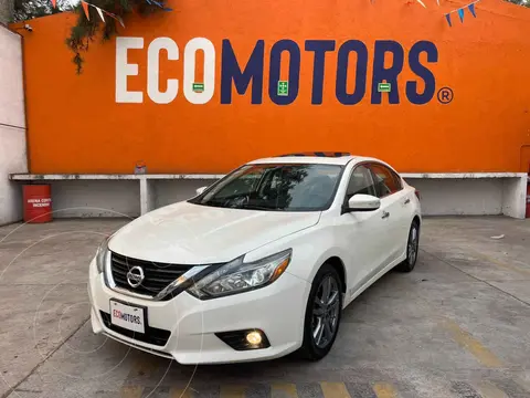 Nissan Altima Advance NAVI usado (2018) color Blanco precio $235,000