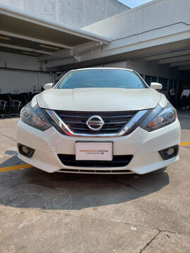 Nissan Altima Advance NAVI usado (2017) color Blanco precio $329,000