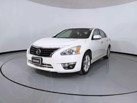 Nissan Altima Advance usado (2014) color Blanco precio $186,999