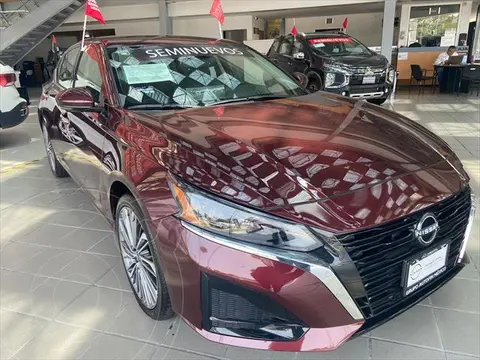 Nissan Altima Exclusive Turbo usado (2024) color Rojo precio $599,900