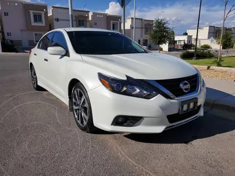 Nissan Altima SR usado (2017) color Blanco precio $193,000