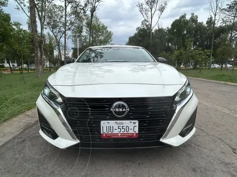 foto Nissan Altima Exclusive Turbo usado (2023) color Blanco precio $450,000