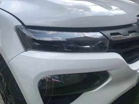 Nissan Estacas Largo TM5 usado (2016) color Blanco precio $200,000