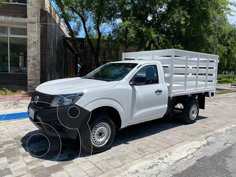 foto Nissan Estacas Largo TM5 usado (2016) color Blanco precio $279,900