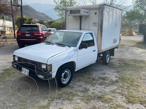 foto Nissan Estacas Largo TM5 usado (2002) color Blanco precio $99,000