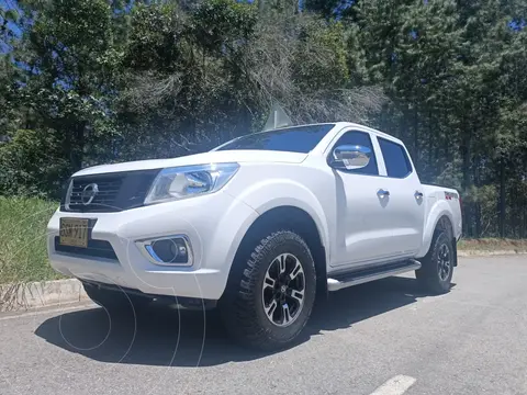 Nissan Frontier NP300 SE 4x4 Diesel usado (2020) color Blanco precio $112.000.000