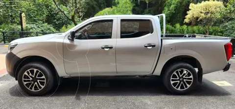 Nissan Frontier NP300 2.4L 4x2 Doble Cabina usado (2018) color Plata precio $84.000.000