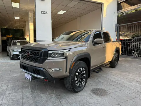 Nissan Frontier Pro-4X V6 4x4 Aut usado (2024) color Gris Vulcano precio $779,000